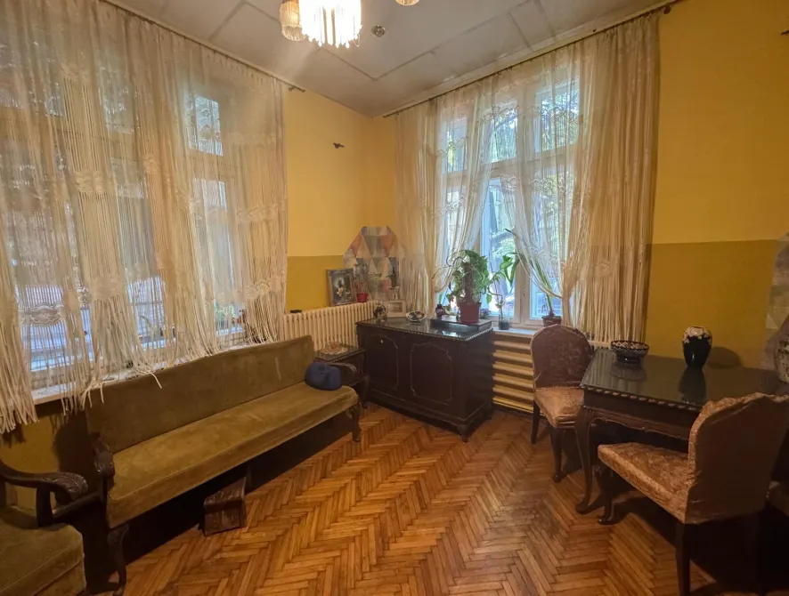 Vila Cotroceni | Teren 373mp | curte | Potential rezidential si investitional
