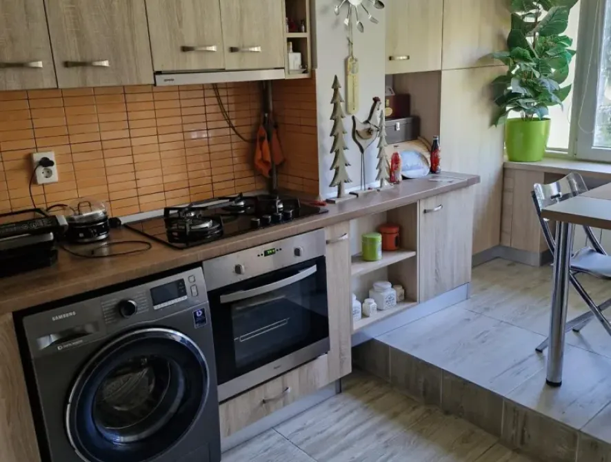 Inchiriere apartament trei camere mobilat/utilat 68mp Cotroceni