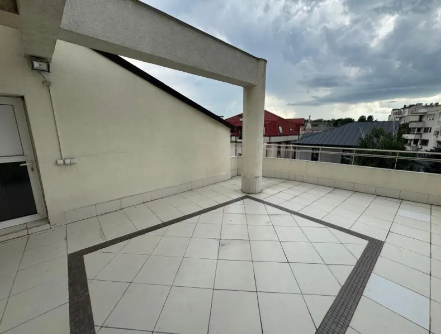 Inchiriere apartament duplex 2+3 retras in vila 2002 Cotroceni metrou Eroilor spital