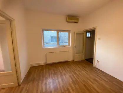 Vanzare apartament 3 camere in vila Mosilor Foisorul de Foc