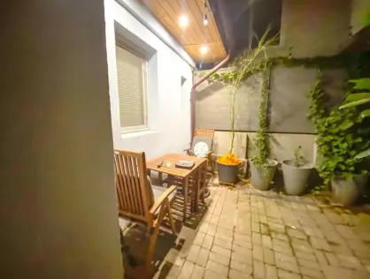 Inchiriere garsoniera imobil independent 30mp foisor curte Cotroceni