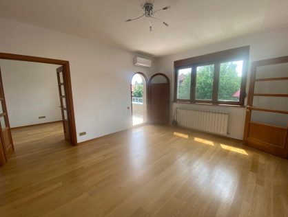 Inchiriere apartament cinci camere doua terase Cotroceni metrou Eroilor