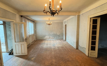 Vanzare casa renovabila in curte comuna Piata Cotroceni