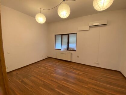 Inchiriere apartament trei camere etaj 2+mansarda Cotroceni Romniceanu