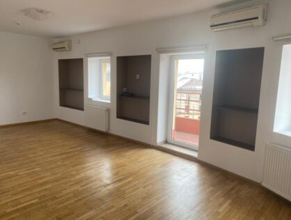 Inchiriere apartament cinci camere 150mp terasa Universitate Armenesc