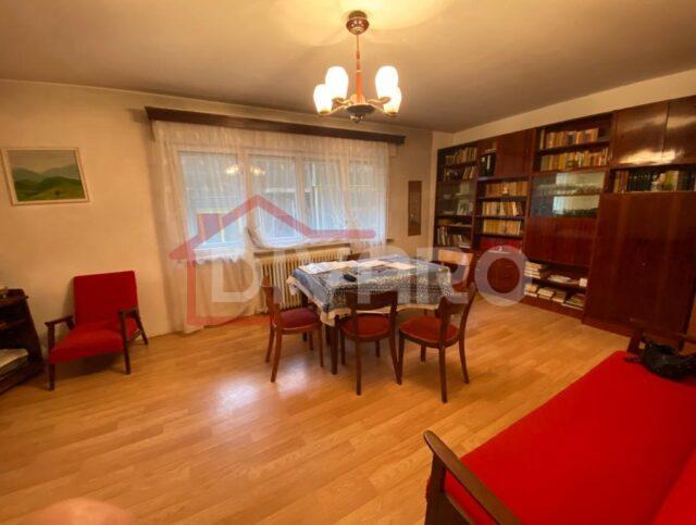 Vanzare apartament trei camere Palatul Cotroceni terasa 41mp garaj boxa