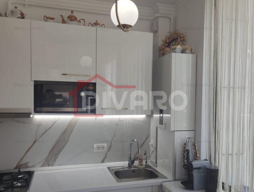 188332251_1051x720nc