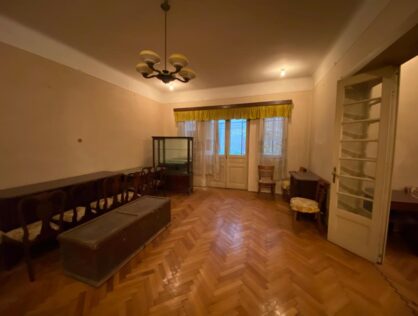 Vanzare apartament trei camere intrare separata vila Cotroceni Arenele BNR