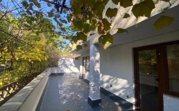 Vanzare apartament patru camere terasa 42mp boxa garaj Cotroceni
