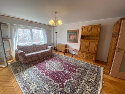 Vanzare apartament renovat trei camere imobil 1992 Panduri metrou Academie