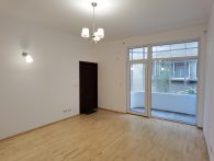 Vanzare apartament trei camere Cotroceni parter metrou Eroilor
