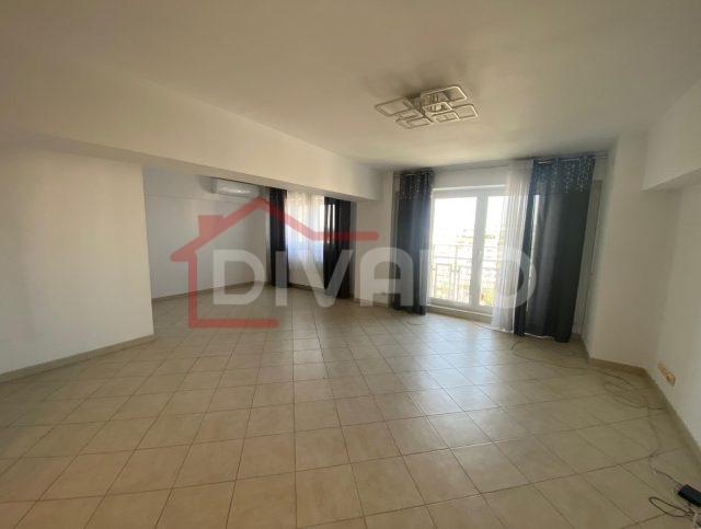 Vanzare apartament luminos 89mp patru camere Panduri