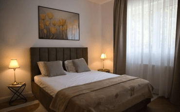 Inchiriere apartament trei camere parter curte proprie Cotroceni Parcul Romniceanu