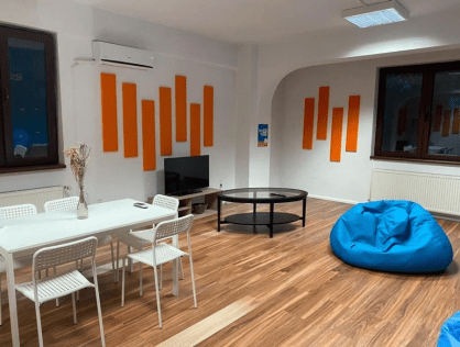 Inchiriere apartament spatios trei camere etaj doi plus mansarda Cotroceni Romniceanu