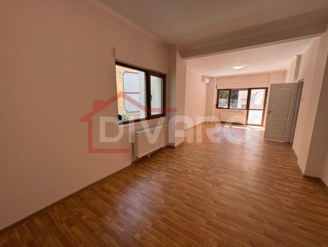Inchiriere apartament trei camere vila consolidata 2011 Cotroceni metrou Eroilor