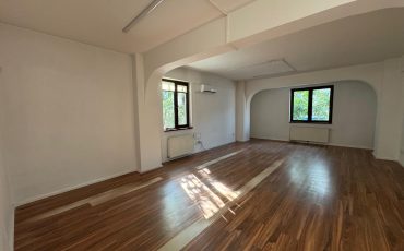 Inchiriere apartament spatios trei camere etaj doi plus mansarda Cotroceni Romniceanu