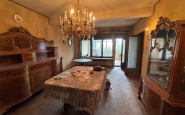 Vanzare apartament patru camere 191mp garaj boxa imobil 1975 Cotroceni