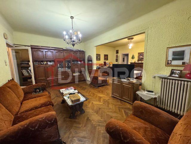 Vanzare apartament patru camere in vila Cotroceni Romniceanu piata metrou