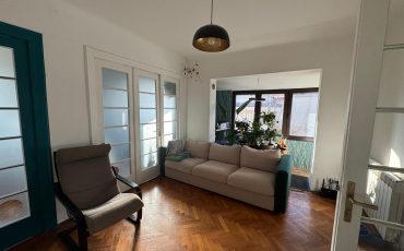 Vanzare apartament trei camere mobilat/utilat renovat Cotroceni metrou Opera