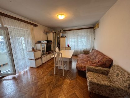 Vanzare apartament trei camere imobil solid Piata Ion Mihalache metrou
