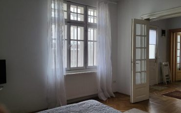 Inchiriere casa doua camere renovata curte 100mp Cotroceni metrou Eroilor