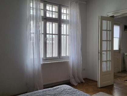 Inchiriere casa doua camere renovata curte 100mp Cotroceni metrou Eroilor