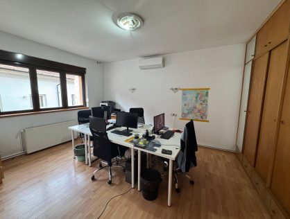 Inchiriere apartament patru camere Cotroceni Medicina metrou Eroilor