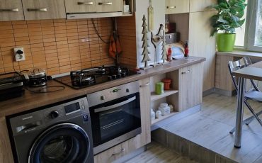 Inchiriere apartament trei camere mobilat/utilat 68mp Cotroceni metrou